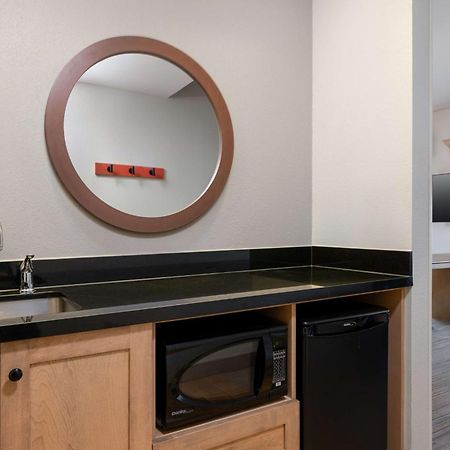Hampton Inn & Suites Dodge City Boot Hill Casino Екстер'єр фото