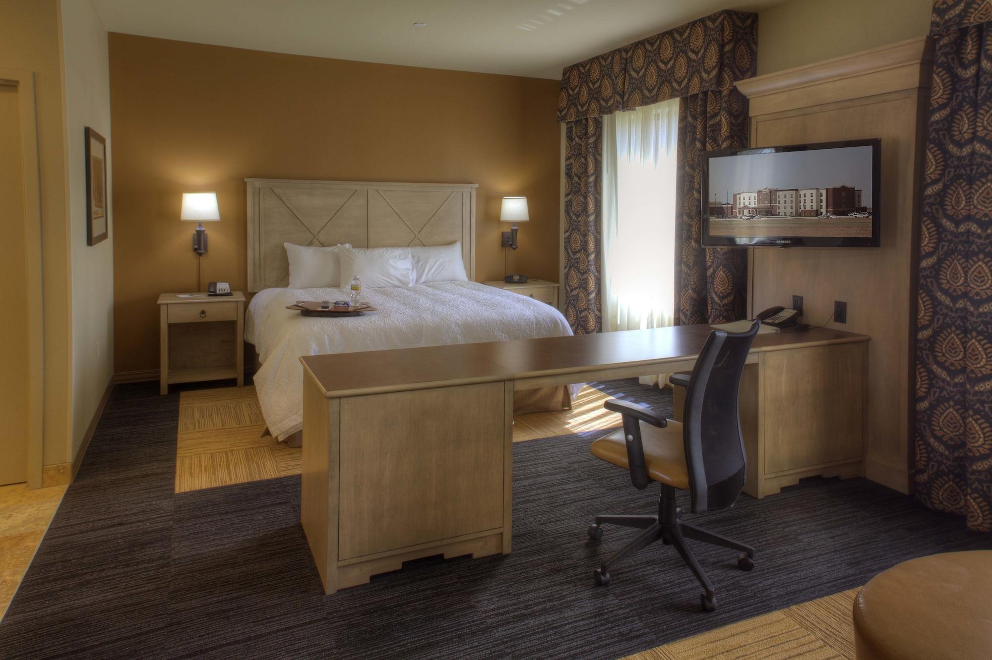 Hampton Inn & Suites Dodge City Boot Hill Casino Екстер'єр фото