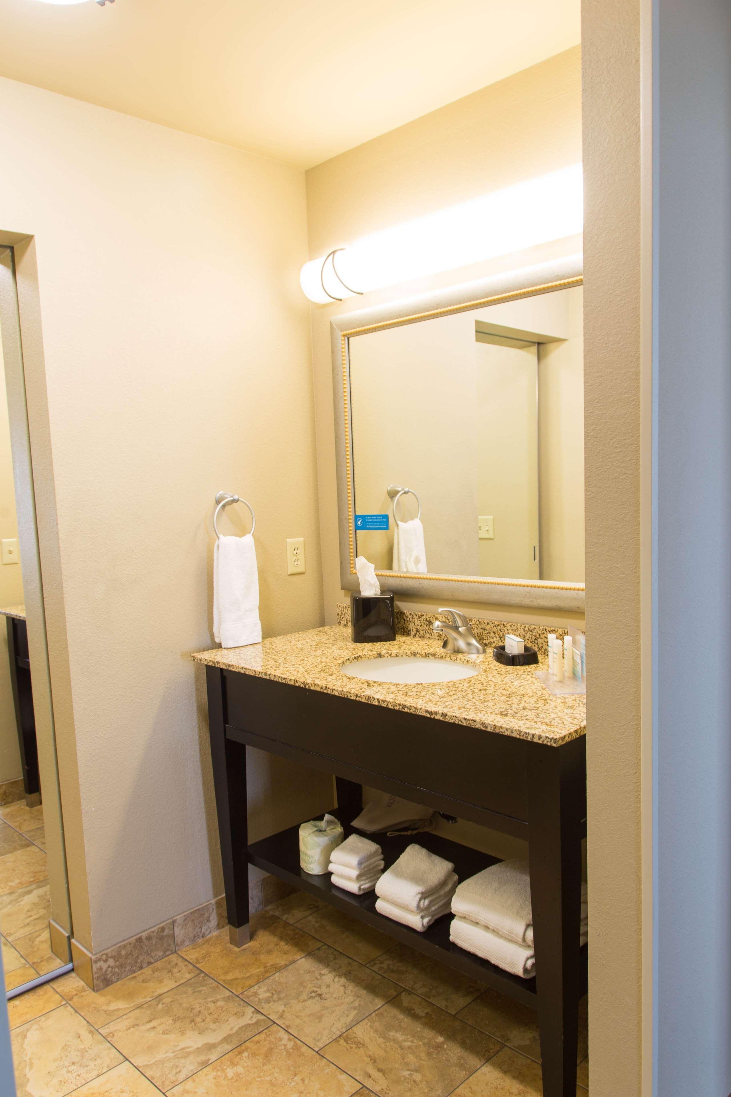 Hampton Inn & Suites Dodge City Boot Hill Casino Екстер'єр фото