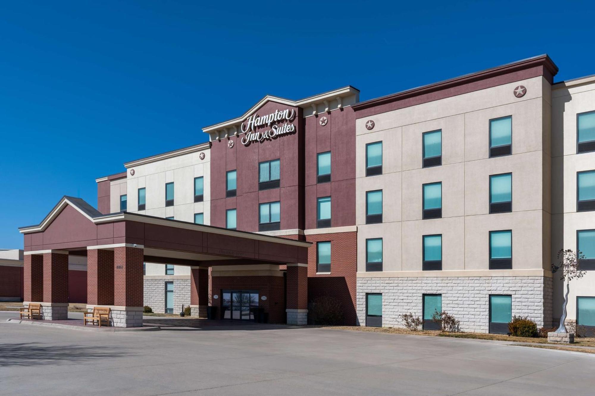 Hampton Inn & Suites Dodge City Boot Hill Casino Екстер'єр фото